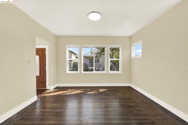 7317 Lockwood St, Oakland, CA 94621