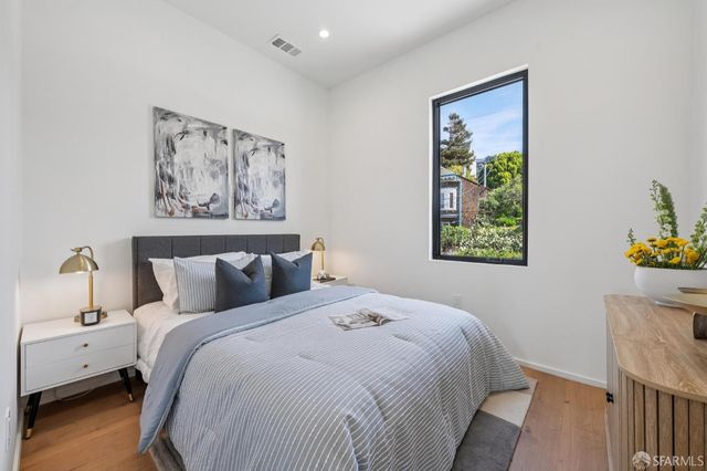 1390 Rhode Island Street, San Francisco, CA 94107