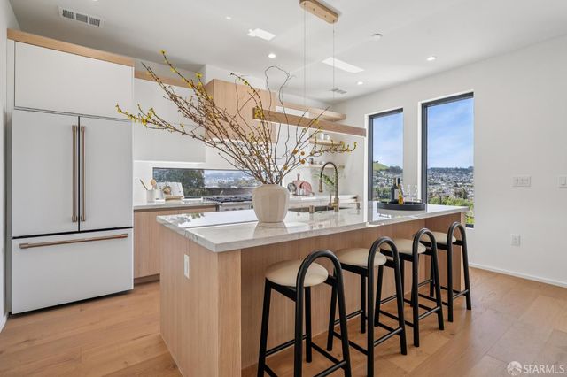 1390 Rhode Island Street, San Francisco, CA 94107