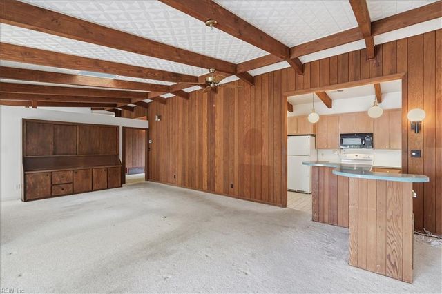 54 N Willard AVE, Hampton, VA 23663