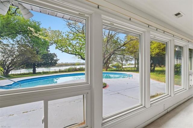 54 N Willard AVE, Hampton, VA 23663