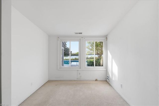 54 N Willard AVE, Hampton, VA 23663