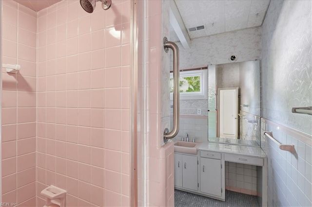 54 N Willard AVE, Hampton, VA 23663