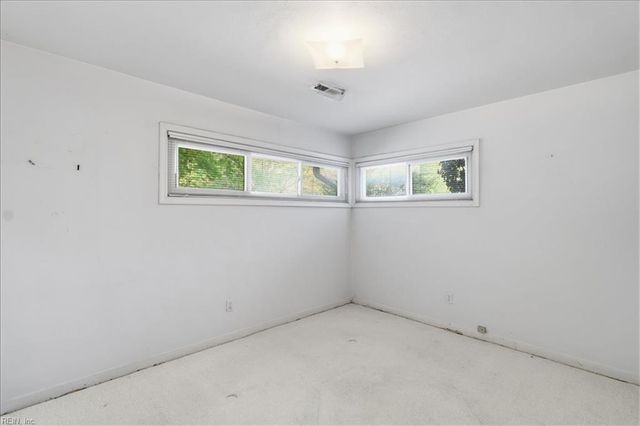 54 N Willard AVE, Hampton, VA 23663