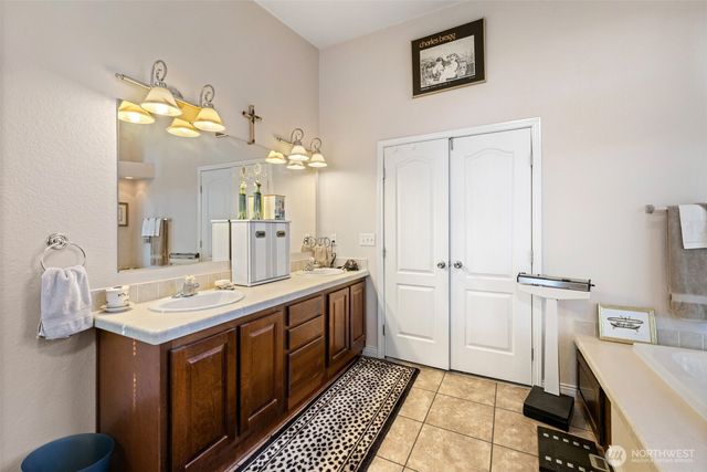 446 Old Olympic Hwy, Port Angeles, WA 98362