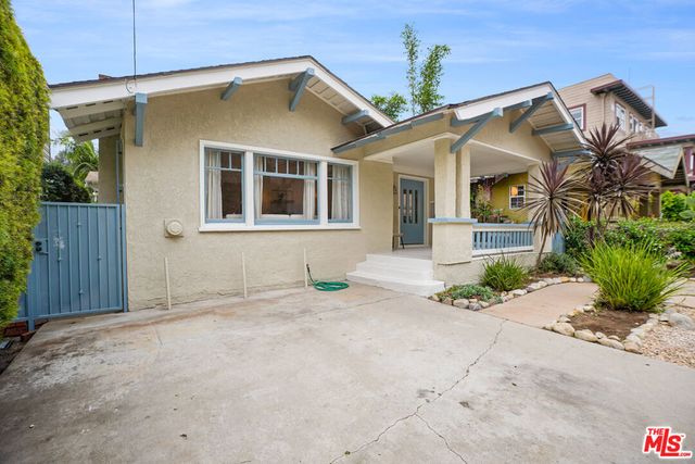 137 Douglas Street, Los Angeles, CA 90026