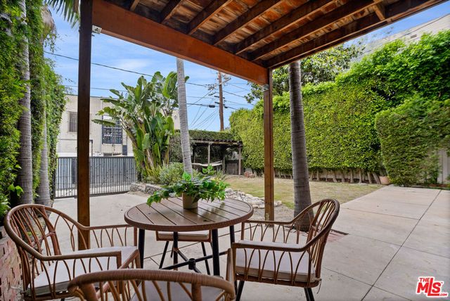 137 Douglas Street, Los Angeles, CA 90026