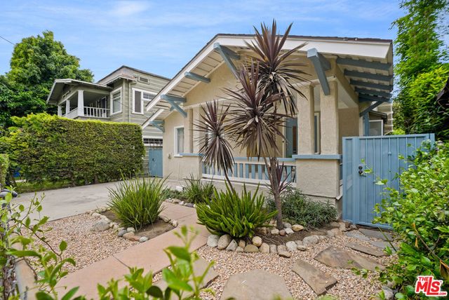 137 Douglas Street, Los Angeles, CA 90026