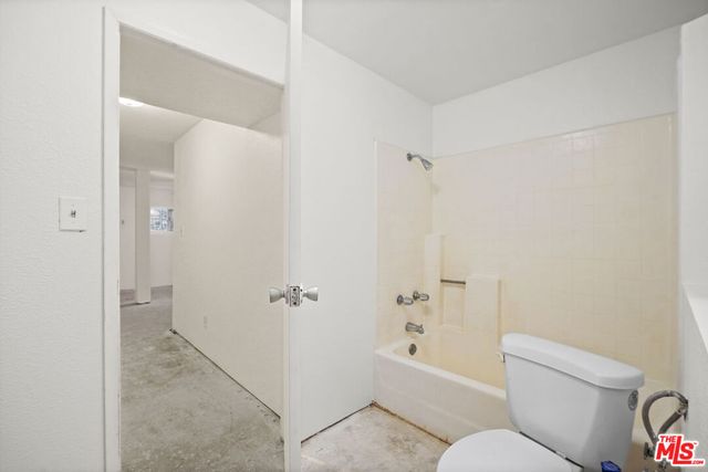 137 Douglas Street, Los Angeles, CA 90026