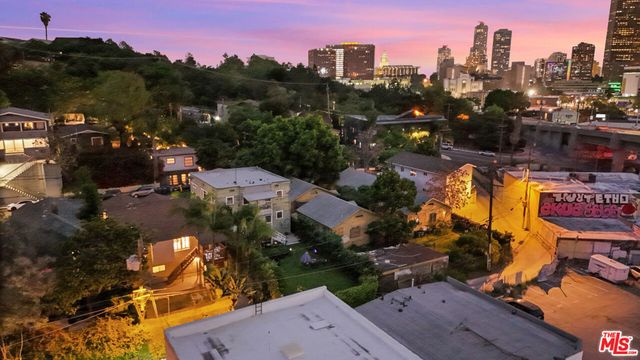 137 Douglas Street, Los Angeles, CA 90026