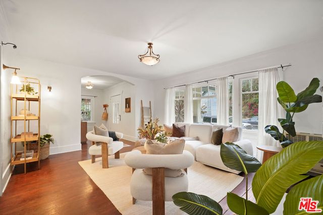 137 Douglas Street, Los Angeles, CA 90026