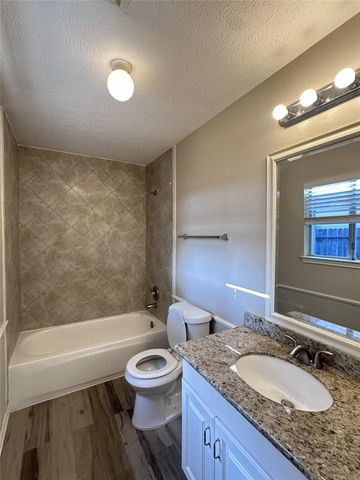1814 Grove Court Drive, Missouri City, TX 77489