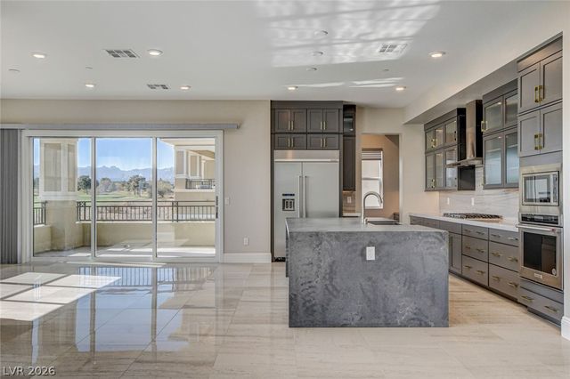 9133 Las Manaitas Avenue 302, Las Vegas, NV 89144