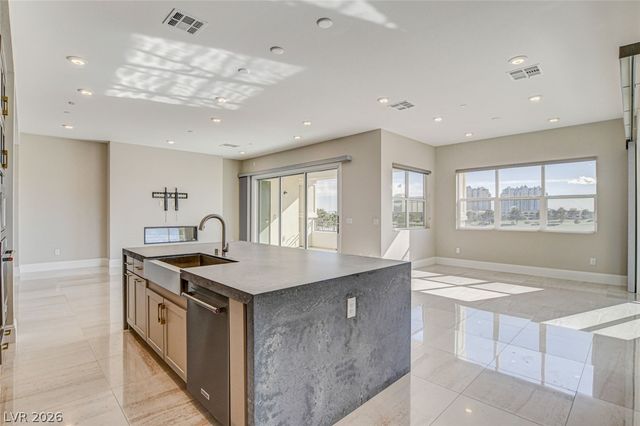 9133 Las Manaitas Avenue 302, Las Vegas, NV 89144