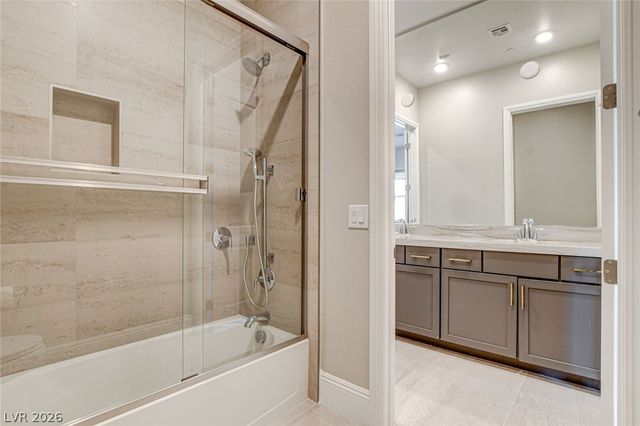 9133 Las Manaitas Avenue 302, Las Vegas, NV 89144