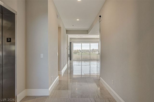 9133 Las Manaitas Avenue 302, Las Vegas, NV 89144