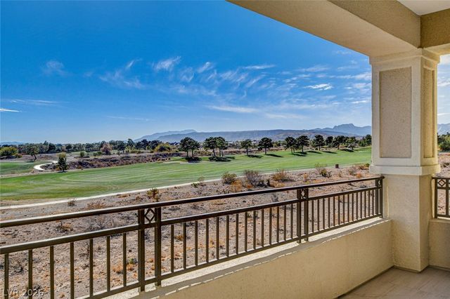 9133 Las Manaitas Avenue 302, Las Vegas, NV 89144