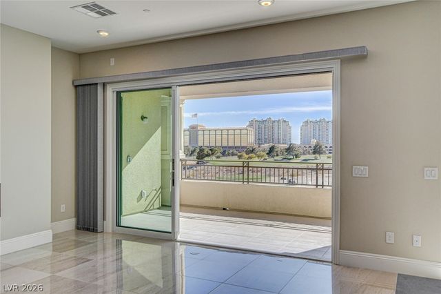 9133 Las Manaitas Avenue 302, Las Vegas, NV 89144