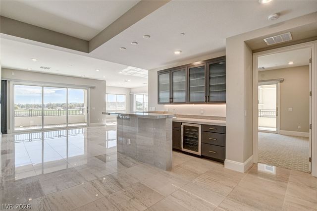 9133 Las Manaitas Avenue 302, Las Vegas, NV 89144