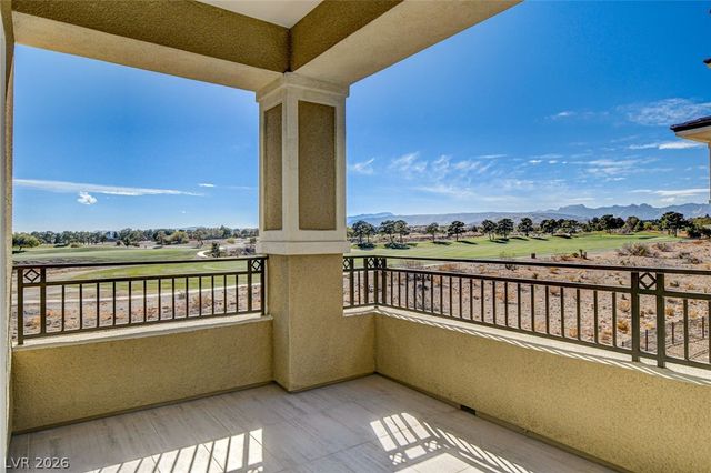 9133 Las Manaitas Avenue 302, Las Vegas, NV 89144