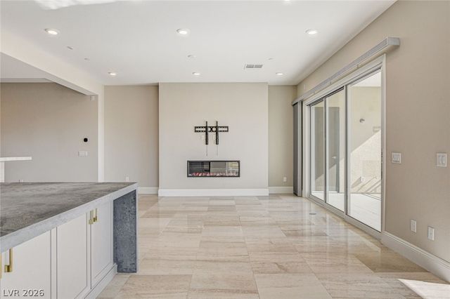 9133 Las Manaitas Avenue 302, Las Vegas, NV 89144