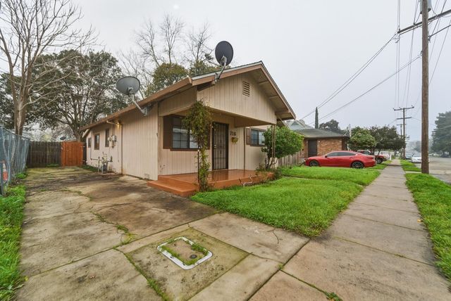 716 Rosalind Ave, Yuba City, CA 95991