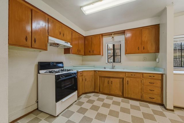 716 Rosalind Ave, Yuba City, CA 95991