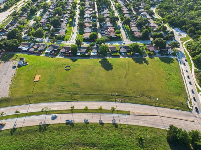 1007 N Peachtree Road, Mesquite, TX 75149