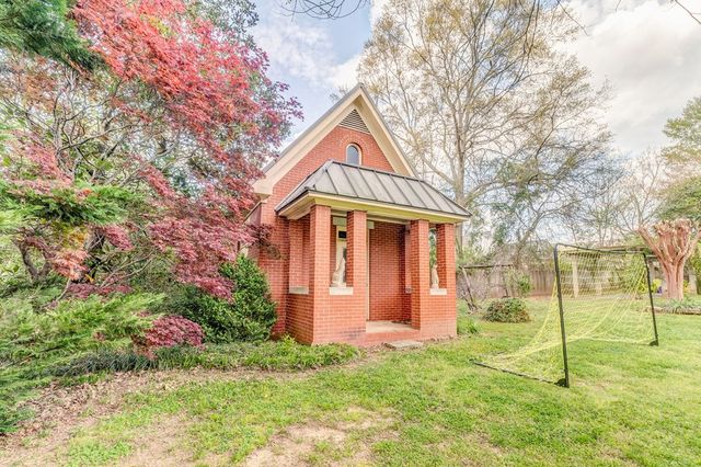 622 S Thornton Avenue, Dalton, GA 30720