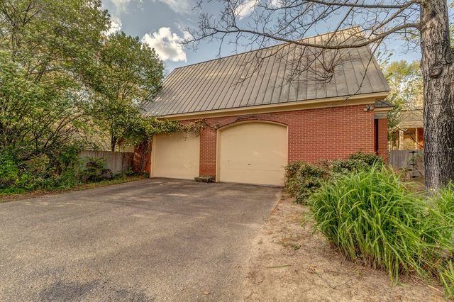 622 S Thornton Avenue, Dalton, GA 30720
