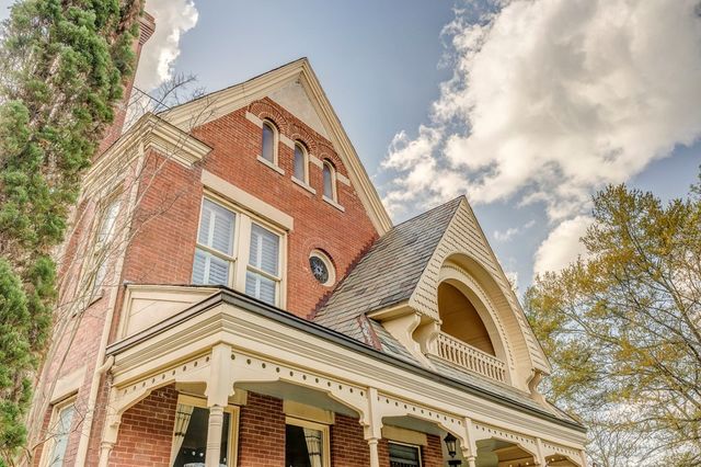 622 S Thornton Avenue, Dalton, GA 30720