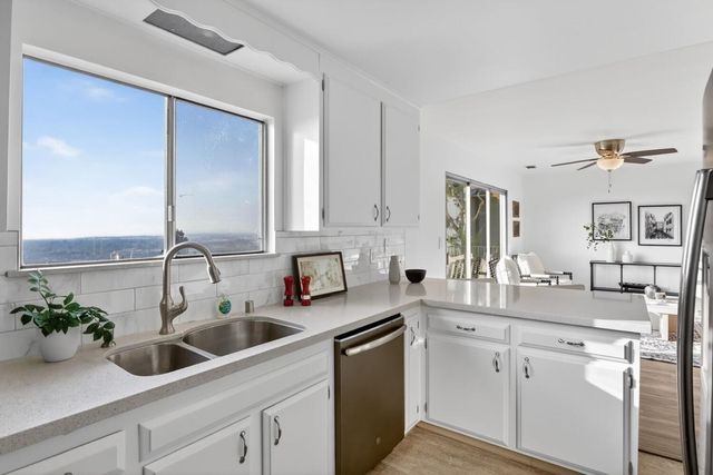 16605 Rolando Ave, Castro Valley, CA 94578