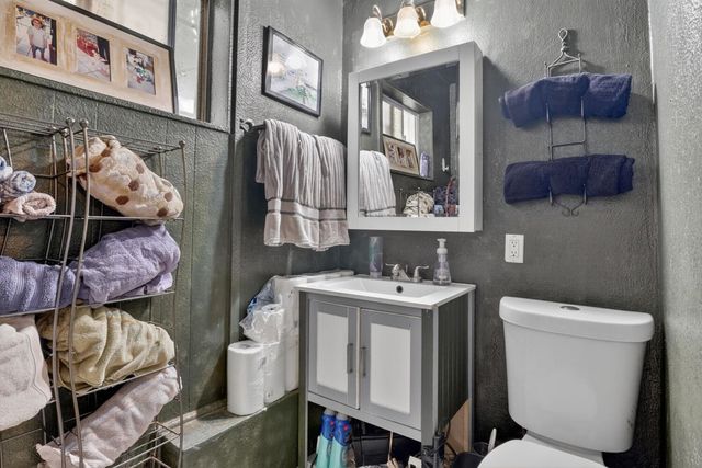 16605 Rolando Ave, Castro Valley, CA 94578