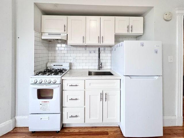 1330 Commonwealth Ave 26, Boston, MA 02134