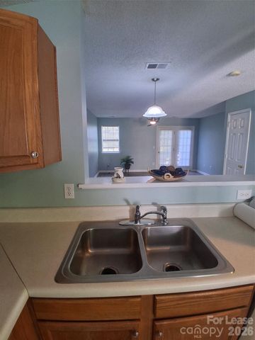1786 Forest Side Lane, Charlotte, NC 28213