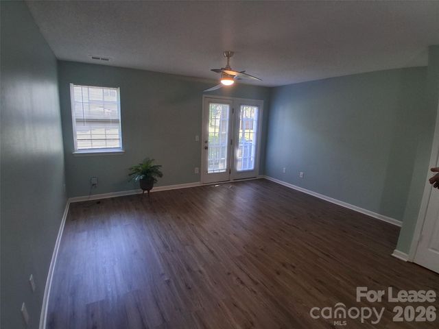 1786 Forest Side Lane, Charlotte, NC 28213