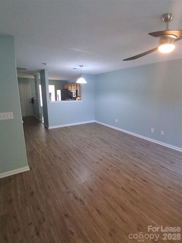 1786 Forest Side Lane, Charlotte, NC 28213