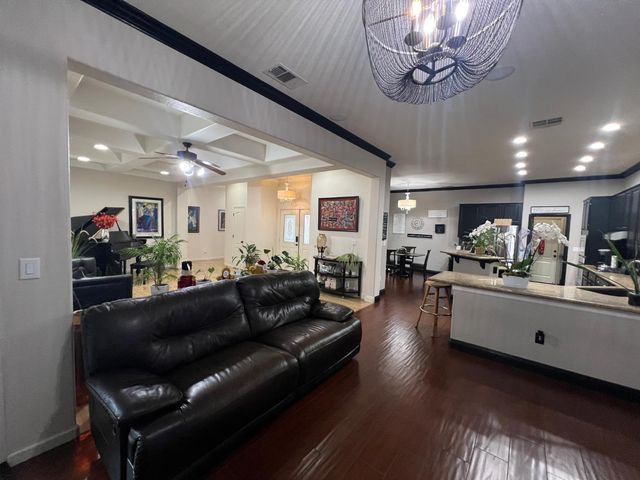 1005 Windmill Cove Ct, Stockton, CA 95209