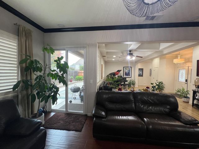 1005 Windmill Cove Ct, Stockton, CA 95209