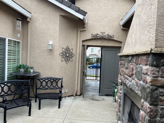 1005 Windmill Cove Ct, Stockton, CA 95209