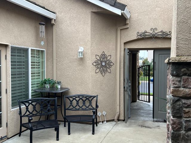 1005 Windmill Cove Ct, Stockton, CA 95209