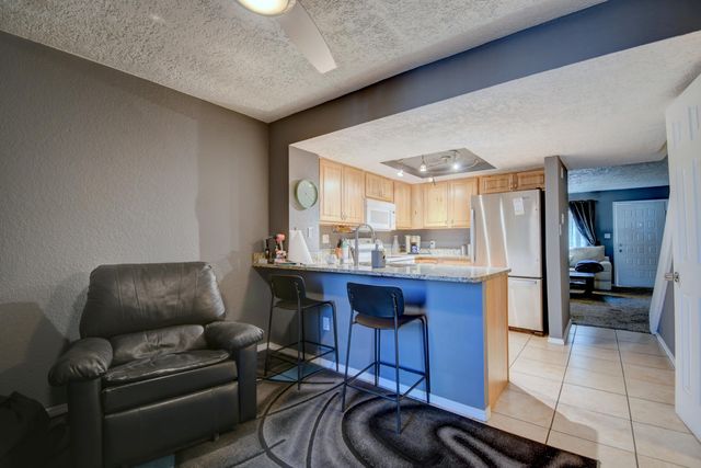 6041 Sequoia Road NW APT B12, Albuquerque, NM 87120