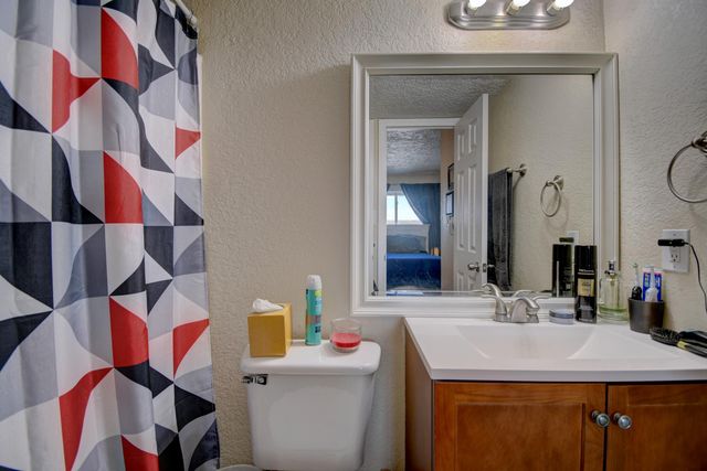 6041 Sequoia Road NW APT B12, Albuquerque, NM 87120
