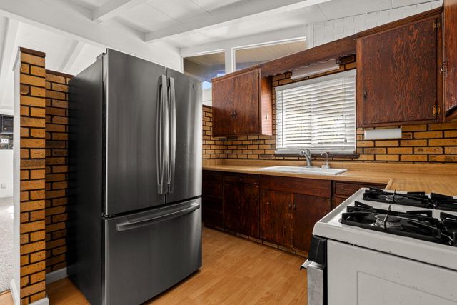 4305 37th Ave, Sacramento, CA 95824