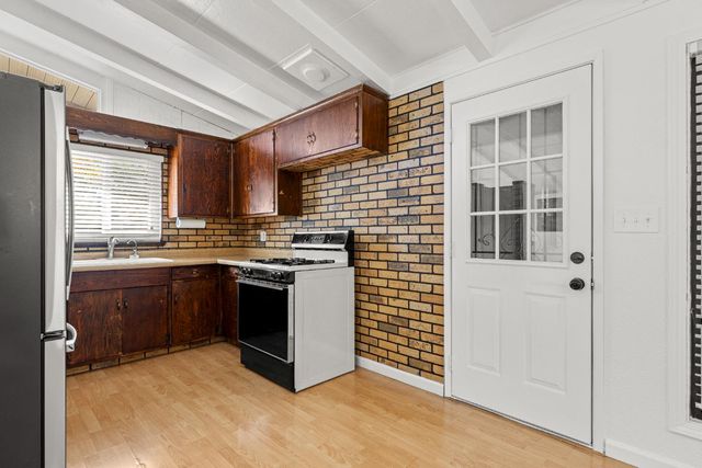 4305 37th Ave, Sacramento, CA 95824