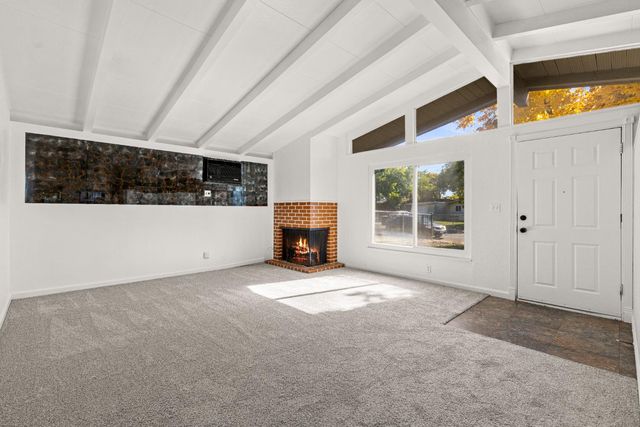 4305 37th Ave, Sacramento, CA 95824