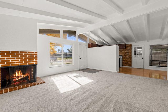 4305 37th Ave, Sacramento, CA 95824