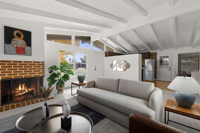 4305 37th Ave, Sacramento, CA 95824