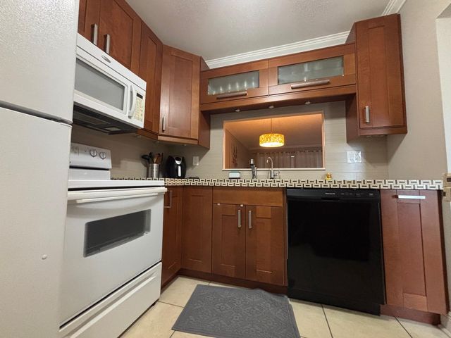 5171 W Oakland Park Boulevard 308, Lauderdale Lakes, FL 33313