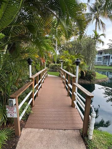 5171 W Oakland Park Boulevard 308, Lauderdale Lakes, FL 33313